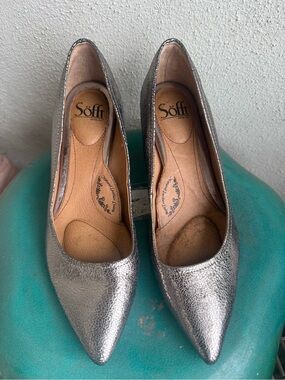 Sofft Metallic Silver Pointed-Toe Pumps